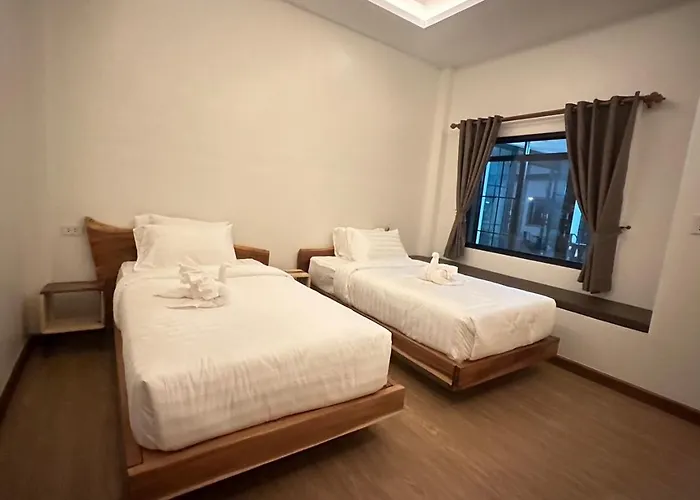 บ้านโอบอ้อม