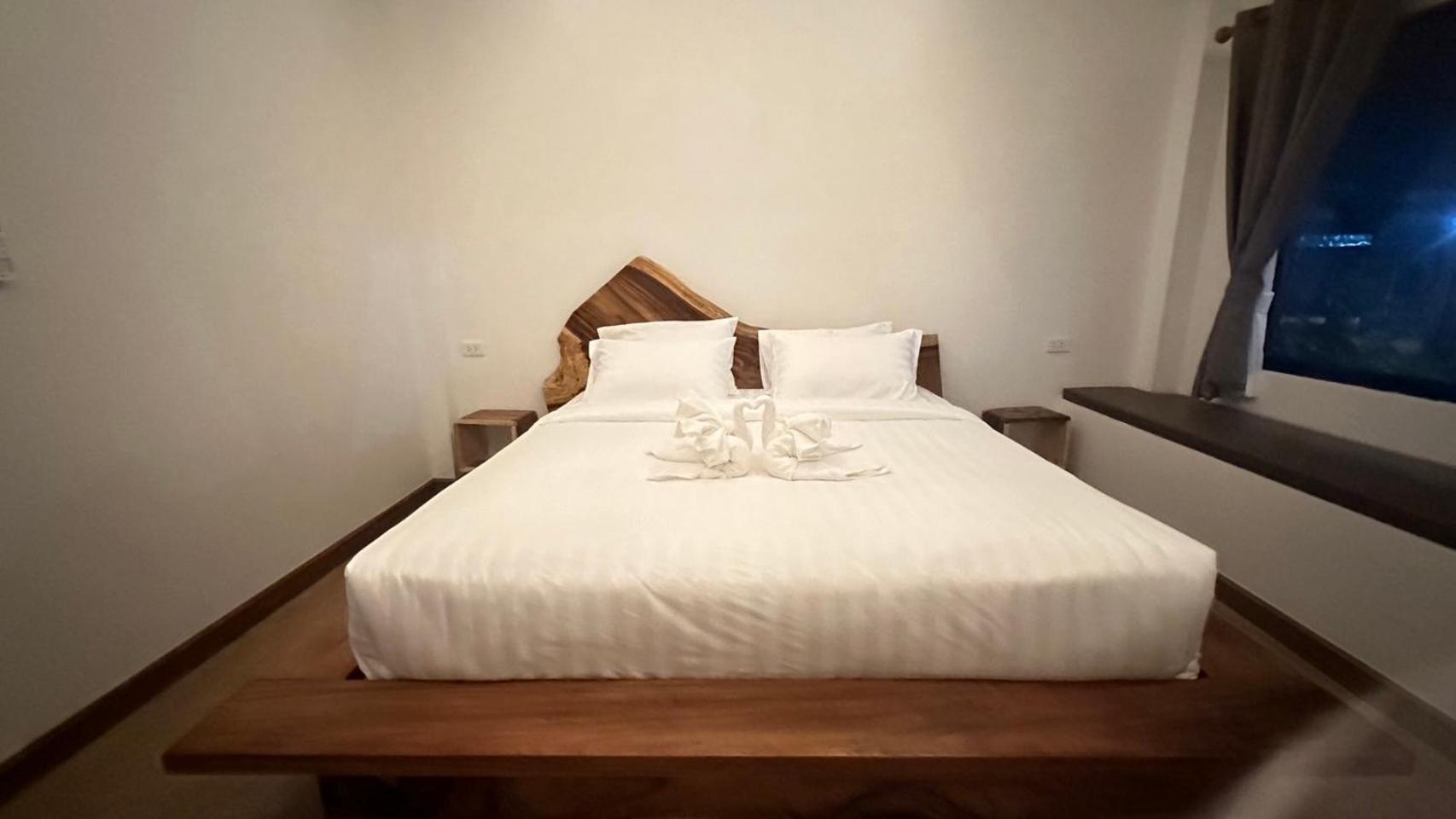 บ้านโอบอ้อม Homestay That Phanom